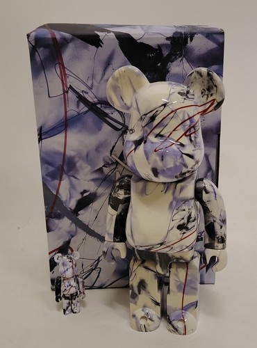 Futura bearbrick 400 - 100, %