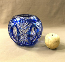 vase rond / boule à fleurs en