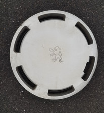 1 enjoliveur Peugeot 106