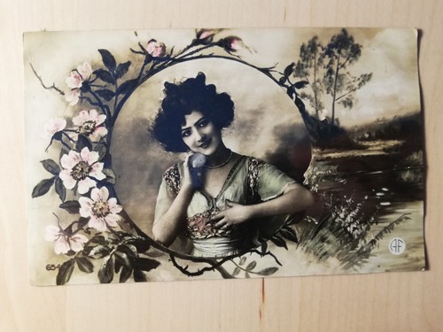Cpa fantaisie jeune femme - -,