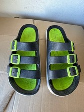 Mules MAUI vertes et noires Pointure : 40/41