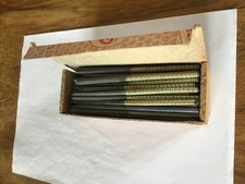 100 Crayons à ardoise neufs dans boîte d'origine !