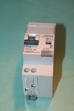 Disjoncteur différentiel vis/vis 230V~ 10A -type AC - 300mA legrand 410724