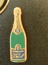 PIN'S  CHAMPAGNE - DELOT