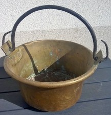 ANCIEN CHAUDRON EN CUIVRE MARTELÉ ET RIVETS ANSE EN FER FORGÉ FIN 18 EME