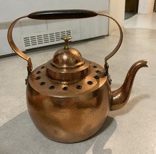 Bouilloire en cuivre ancienne