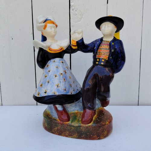 Couple danseurs bretons