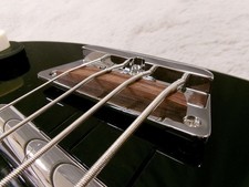 SELLE en palissandre Danelectro Longhorn Bass noire à corps creux d'occasion