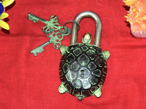 Brass turtle safety door lock - brass,