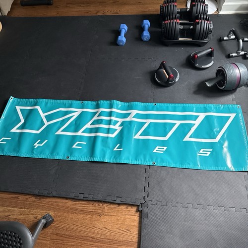 Yeti cycles turq banner - turq,
