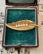 OR 18K PERLES AKOYA BELLE ANCIENNE BROCHE, CISELURE, POINÇONS, 4,9 Gr