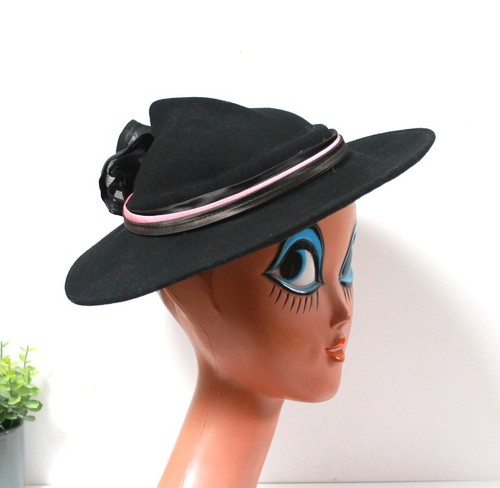 Chapeau ancien avec fantaisie