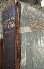 LIBRAIRIE LAROUSSE Set of 8