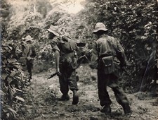 PHOTO PRESSE GUERRE INDOCHINE VIETNAM 1953 SOLDATS EN MARCHE OPERATION MOUETTE