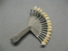 Nuancier De Dentiste Curiosité années 50/70.