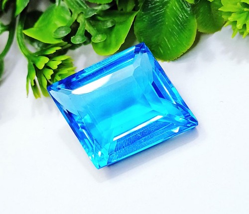 Gemme aquamarine bleue - gemme,