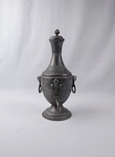 Grande fontaine en étain