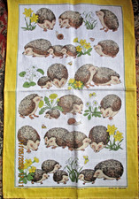 Torchon vintage mais neuf, pur lin irlandais -hérissons primevères  75 x 47 cm