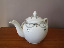 Théière ancienne de Saint