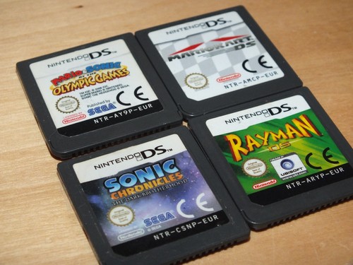 Lot jeux vidéo - de, 4