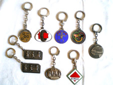 9 PORTE CLÉS ANCIENS