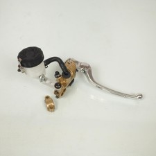 Maître cylindre frein avant