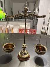 BALANCE DÉCORATIVE EN CUIVRE