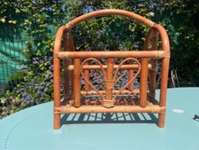 Porte-revue vintage en rotin