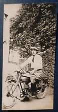 Photographie Homme A Moto /  Mobylette Photo Vintage