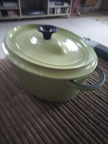 Creuset cocotte ovale vert - le,