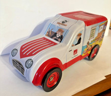 BOITE A BISCUITS VOITURE en fer paillote corse