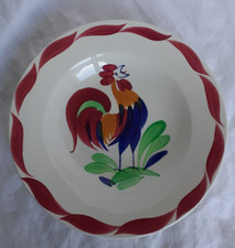 Assiette creuse en faïence de Gien décor au coq  D. 22,7 cm
