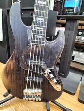 Guitare basse électrique