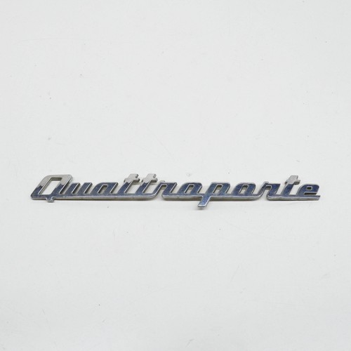 Badge couvercle coffre - de,