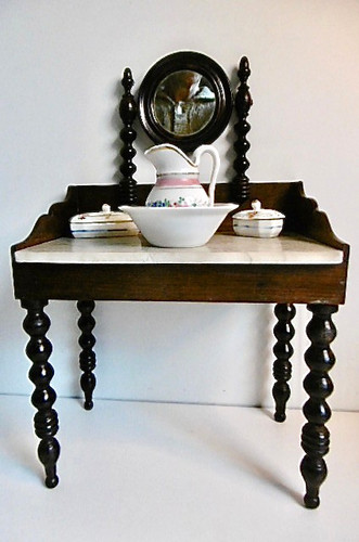 Jolie petite table - petite,