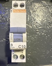 DISJONCTEUR MODULAIRE 10A