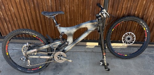 Santa cruz 10 - v-, full