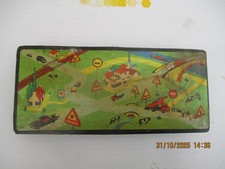 PLUMIER  ANCIEN VINTAGE CARTON BOUILLI DECOR CODE DE LA ROUTE ECOLE