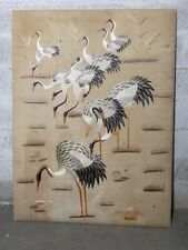 Tenture à décor brodé de grues.dans un étang de lotus. Vietnam début XXème.