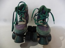 PAIRE DE ROLLER VERT ET BLEU