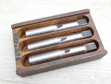 set jeu de 3 taraud à main 4