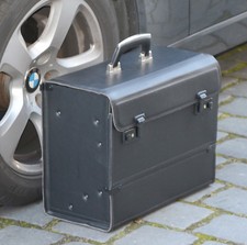 Élégant Valise en Cuir O