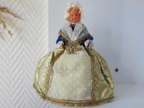 Ancienne poupee - (n°16),