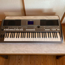 Yamaha PSR-S670 61-Key
