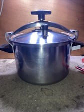 (T) cocotte minute seb inox 8 litres avec panier et soupape