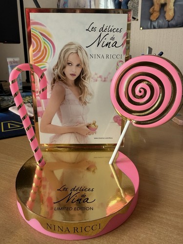 Présentoir parfum ricci - présentoir,