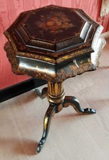 Travailleuse en carton bouilli