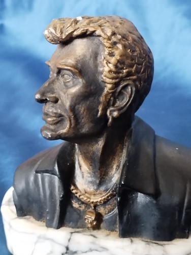 Buste johnny hallyday - johnny, sur