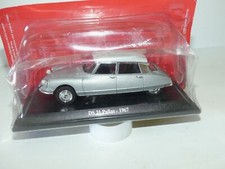 CITROEN DS 21 PALLAS Gris 1967 UNIVERSAL HOBBIES  1:43 blister