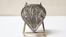 Ancienne Boîte Pendentif Coeur Parfum Argent filigrané XXe siècle
